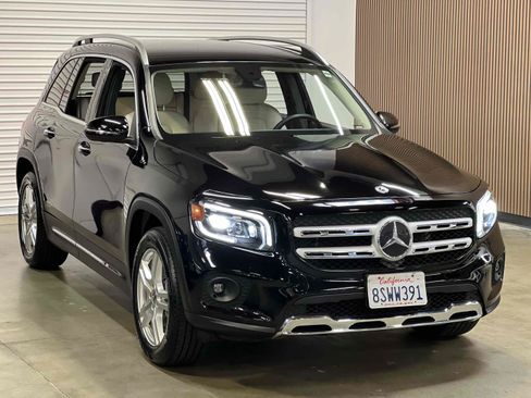Used 2020 Mercedes-Benz GLB 250 image 17