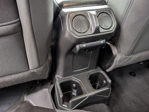 Used 2022 Jeep Gladiator Sport AWD/4WD image 17