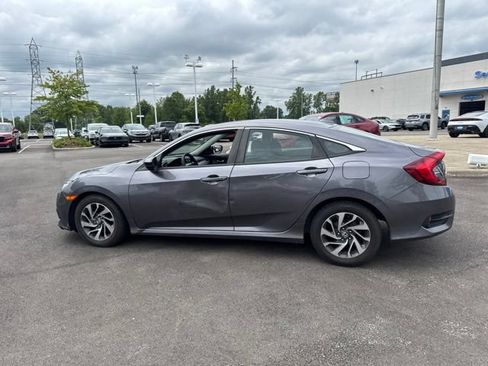 Used 2017 Honda Civic EX image 9
