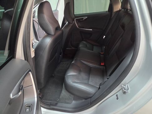 Used 2015 Volvo XC60 T6 image 16