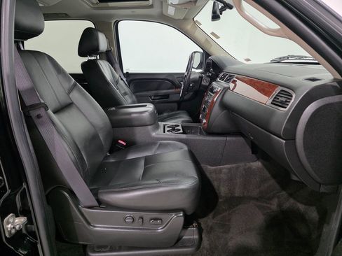 Used 2011 Chevrolet Tahoe LT w/ Luxury Package image 19