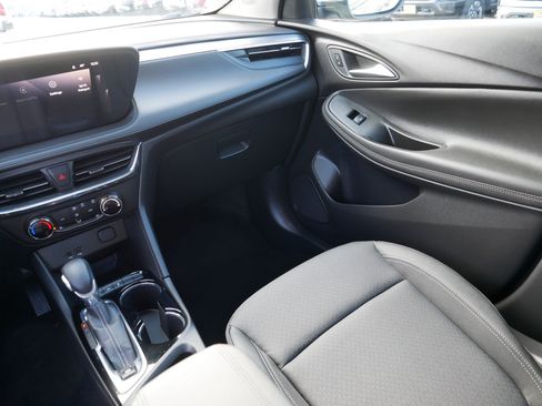 Used 2024 Buick Encore GX Preferred w/ Comfort Package image 11