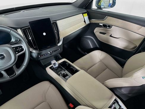 New 2026 Volvo XC90 B5 Core image 22