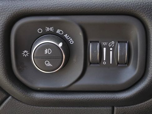 Used 2024 RAM 3500 Laramie w/ Towing Technology Group image 21