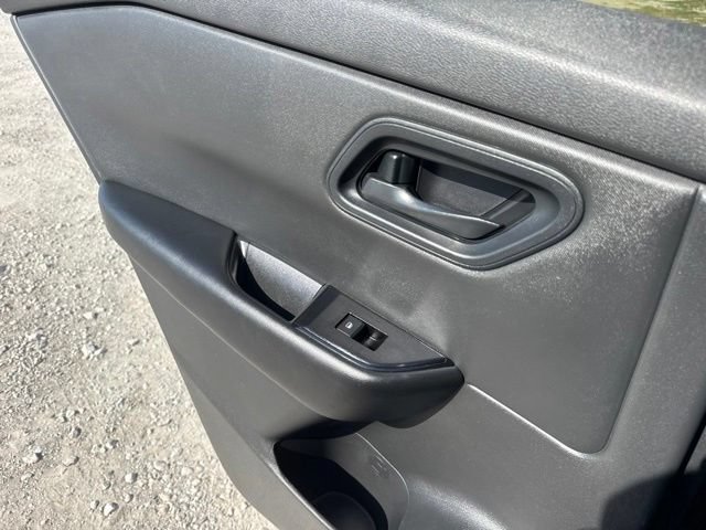 Used 2024 Nissan Rogue S AWD/4WD image 19
