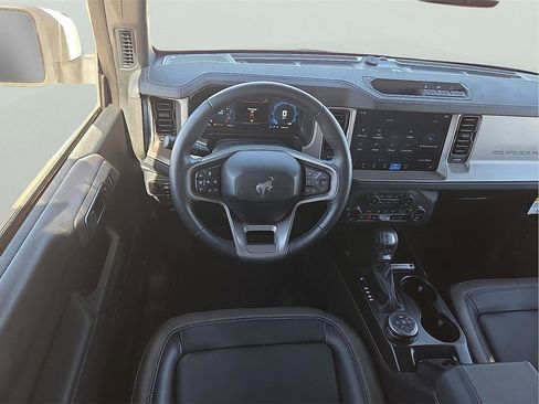 New 2025 Ford Bronco Outer Banks image 8