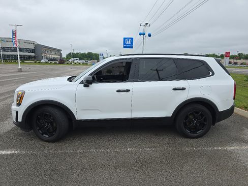 Used 2020 Kia Telluride EX AWD/4WD image 11