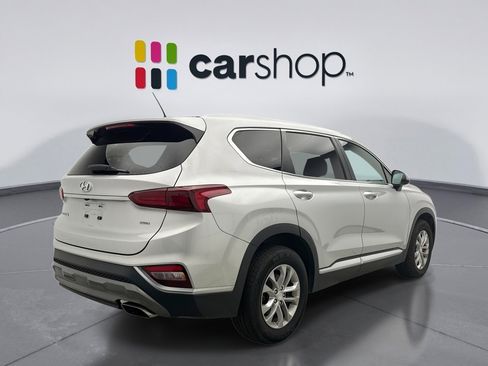 Used 2019 Hyundai Santa Fe SE image 5