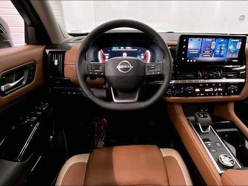 New 2026 Nissan Pathfinder Platinum image 22