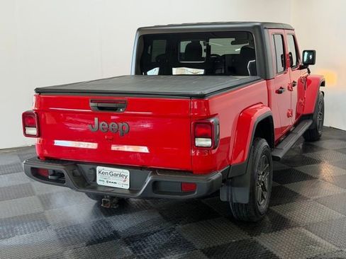 Certified 2024 Jeep Gladiator Sport AWD/4WD image 12
