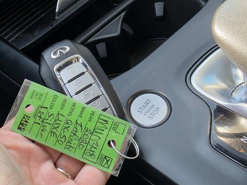 Used 2020 INFINITI QX50 Luxe w/ Navigation Package image 16