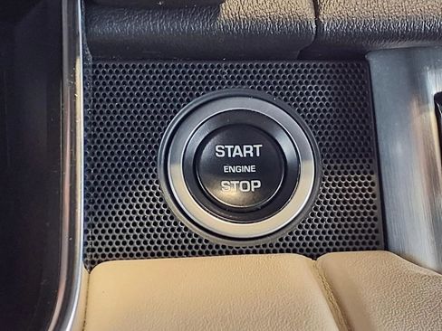 Used 2018 Land Rover Range Rover Supercharged AWD/4WD image 25