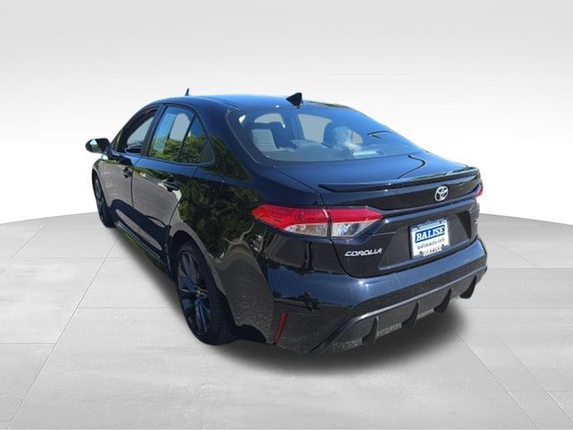 Used 2024 Toyota Corolla SE FWD image 4