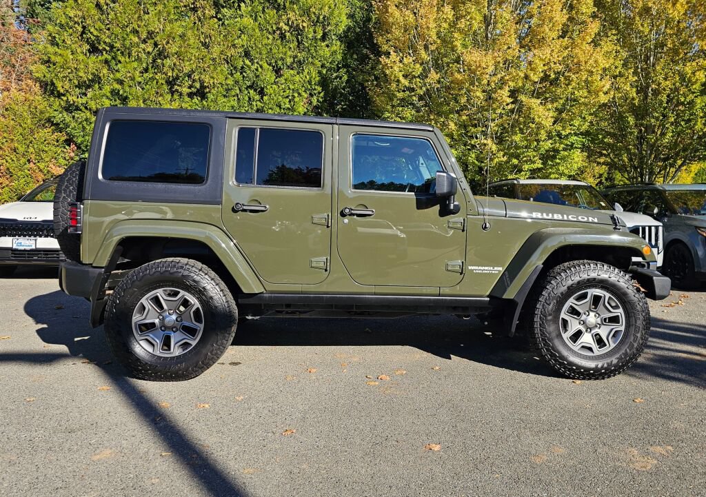 Used 2015 Jeep Wrangler Unlimited Rubicon AWD/4WD image 4