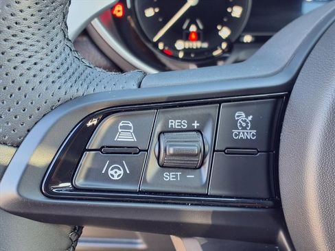 New 2026 Alfa Romeo Giulia Veloce w/ Driving Assist Package image 20