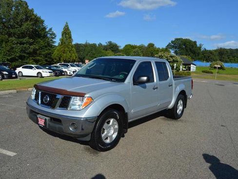 Used 2008 Nissan Frontier SE w/ SE Value Truck Pkg image 37