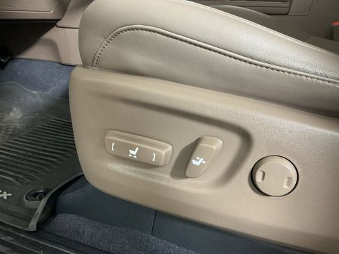 Used 2022 Lexus GX 460 Premium image 23