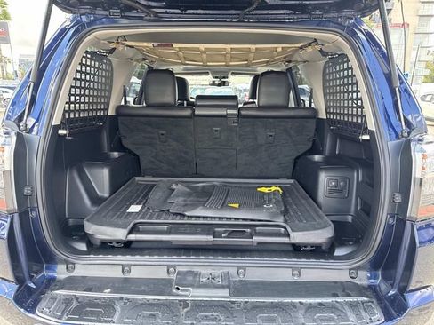 Used 2018 Toyota 4Runner TRD Off-Road Premium image 8