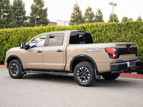Used 2021 Nissan Titan PRO-4X w/ Pro-4x Convenience Package image 4