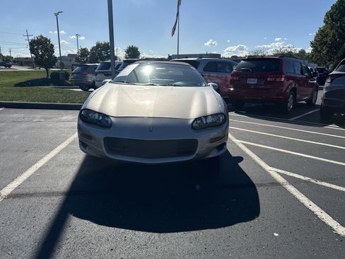 Used 1998 Chevrolet Camaro Z28 image 3