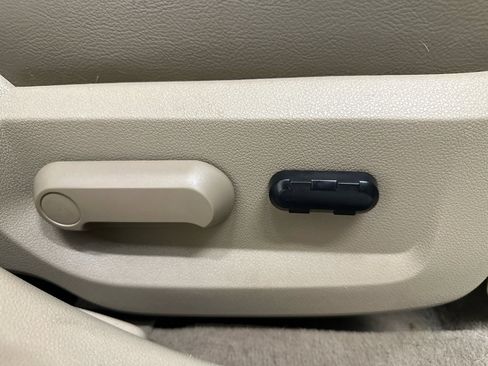 Used 2005 Mercury Montego Luxury image 37