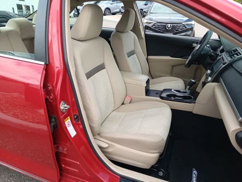 Used 2014 Toyota Camry LE FWD image 14
