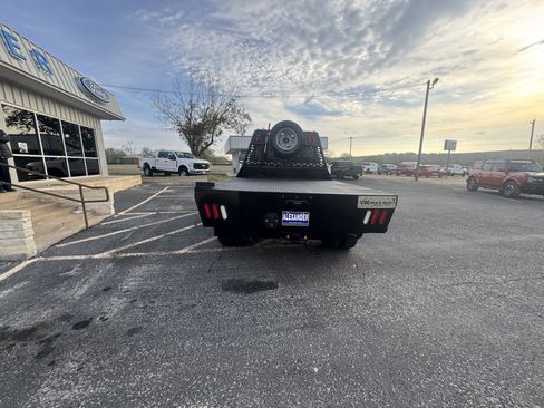 Used 2020 Ford F350 XL w/ Power Equipment Group image 4