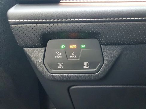 Certified 2026 Volkswagen Atlas Cross Sport SEL R-Line image 31