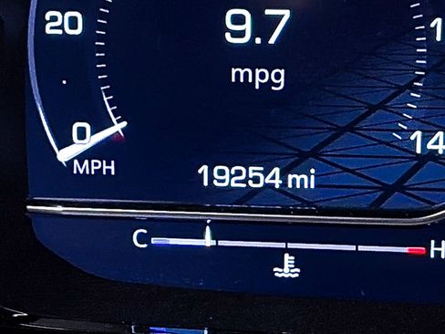 Used 2024 GMC Yukon Denali w/ Advanced Technology Package image 40