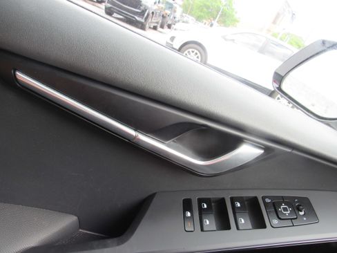 Used 2024 Kia Niro Wind FWD image 18