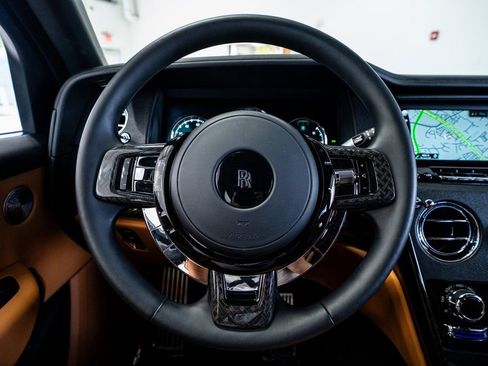 Used 2022 Rolls-Royce Cullinan Black Badge AWD/4WD image 39
