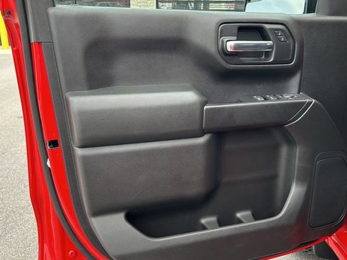 Used 2020 Chevrolet Silverado 1500 Custom w/ Custom Value Package AWD/4WD image 10