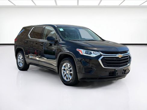Used 2020 Chevrolet Traverse LS FWD image 3