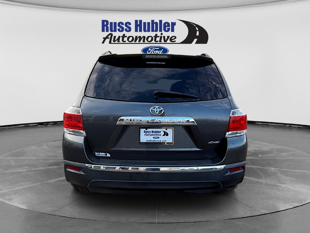 Used 2011 Toyota Highlander SE w/ Tow Pkg AWD/4WD image 4