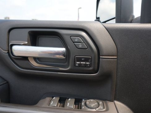 Used 2020 GMC Sierra 3500 AT4 w/ AT4 Premium Package AWD/4WD image 17