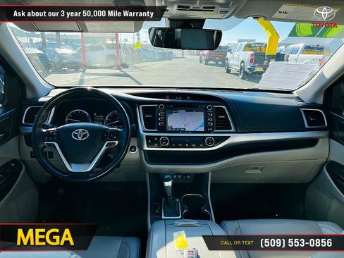 Used 2019 Toyota Highlander XLE image 32
