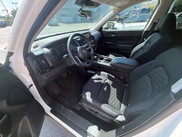 Used 2022 Nissan Pathfinder SV FWD image 21