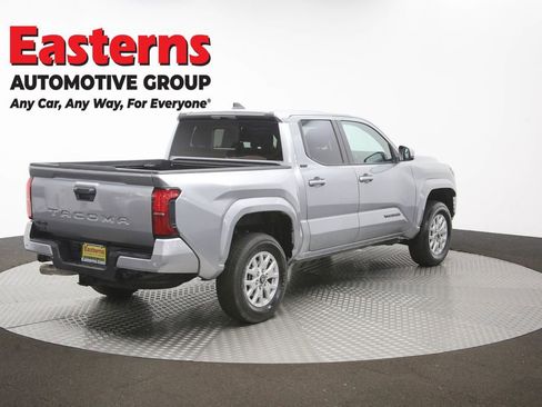 Used 2024 Toyota Tacoma SR5 AWD/4WD image 41