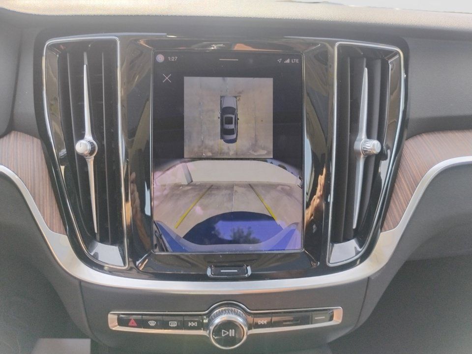 Used 2024 Volvo S60 B5 Plus FWD image 17