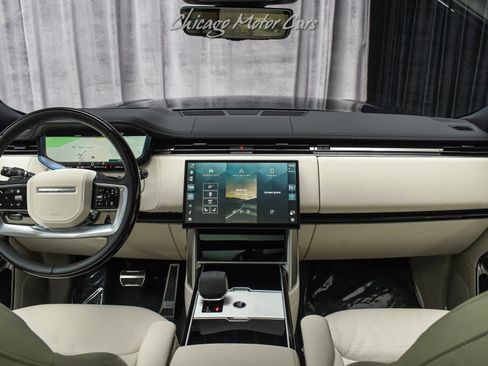 Used 2025 Land Rover Range Rover Long Wheelbase SE AWD/4WD image 26