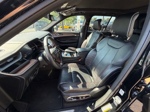 Used 2023 Jeep Grand Cherokee Summit w/ Advanced Protech Group IV AWD/4WD image 21