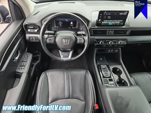 Used 2025 Honda Pilot Elite image 16