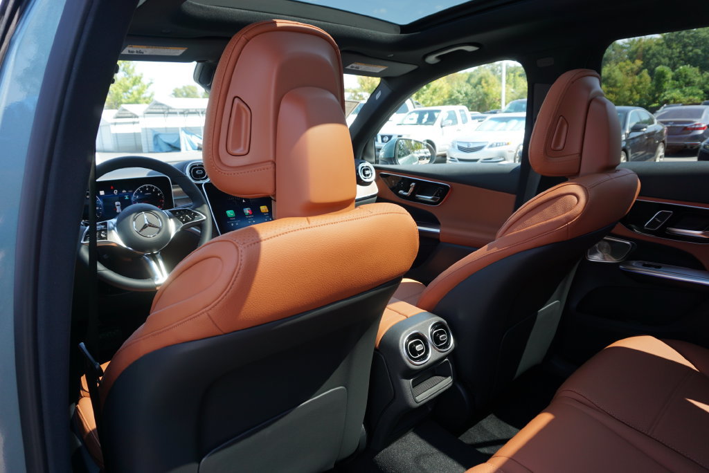 Certified 2026 Mercedes-Benz GLC 300 4MATIC image 37