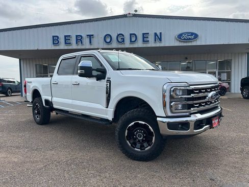 Used 2025 Ford F250 Lariat w/ Lariat Ultimate Package AWD/4WD image 1