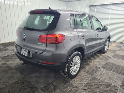 Used 2014 Volkswagen Tiguan S image 11