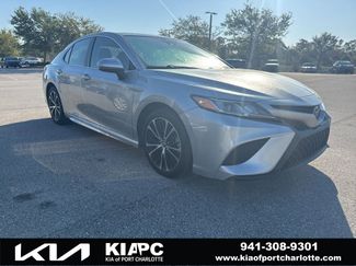 Used 2018 Toyota Camry SE video 1