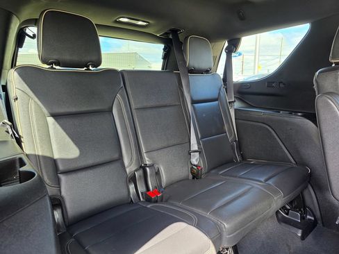 Used 2024 Chevrolet Tahoe Premier AWD/4WD image 36