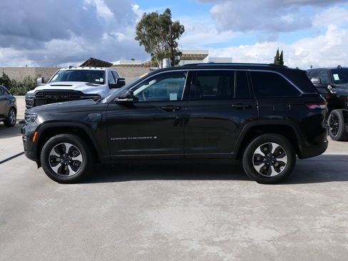 Used 2023 Jeep Grand Cherokee 4WD 4xe image 6