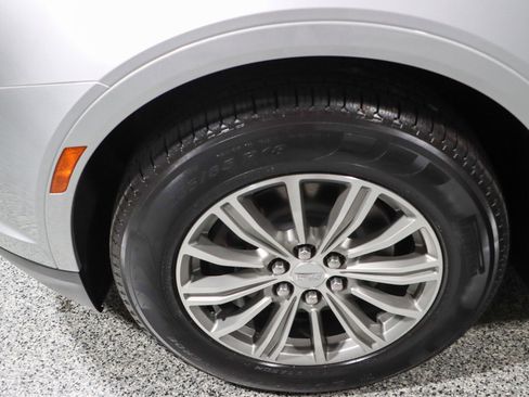 Used 2018 Cadillac XT5 Luxury w/ Driver Awareness Package image 11