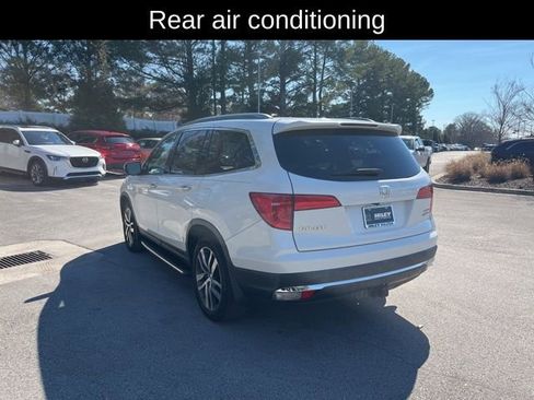 Used 2018 Honda Pilot Touring image 5